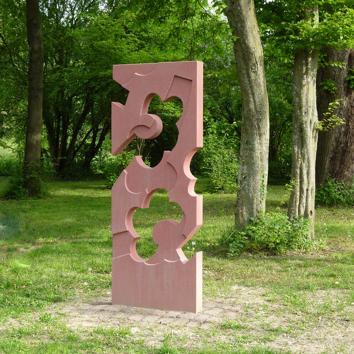 Barbara Jäger Malerei Skulptur Karlsruhe Stele Blütentraum Friedhof Bulach